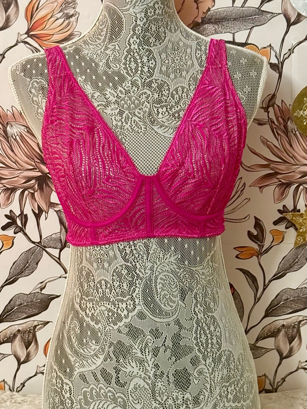 Victoria's Secret Hot Pink Mesh Zebra Lace Unlined Plunge Bra Size 34D